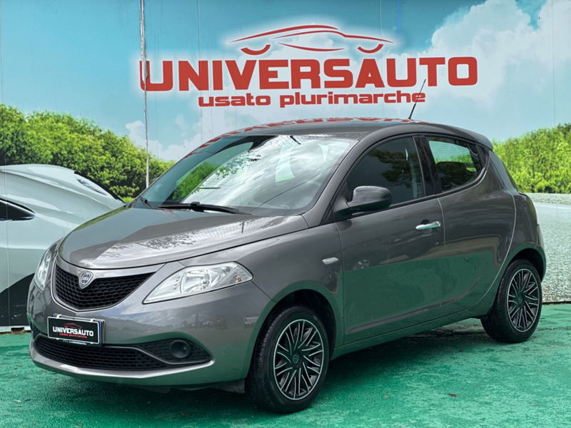 Lancia Ypsilon 1.2 69 CV 5 porte Platinum