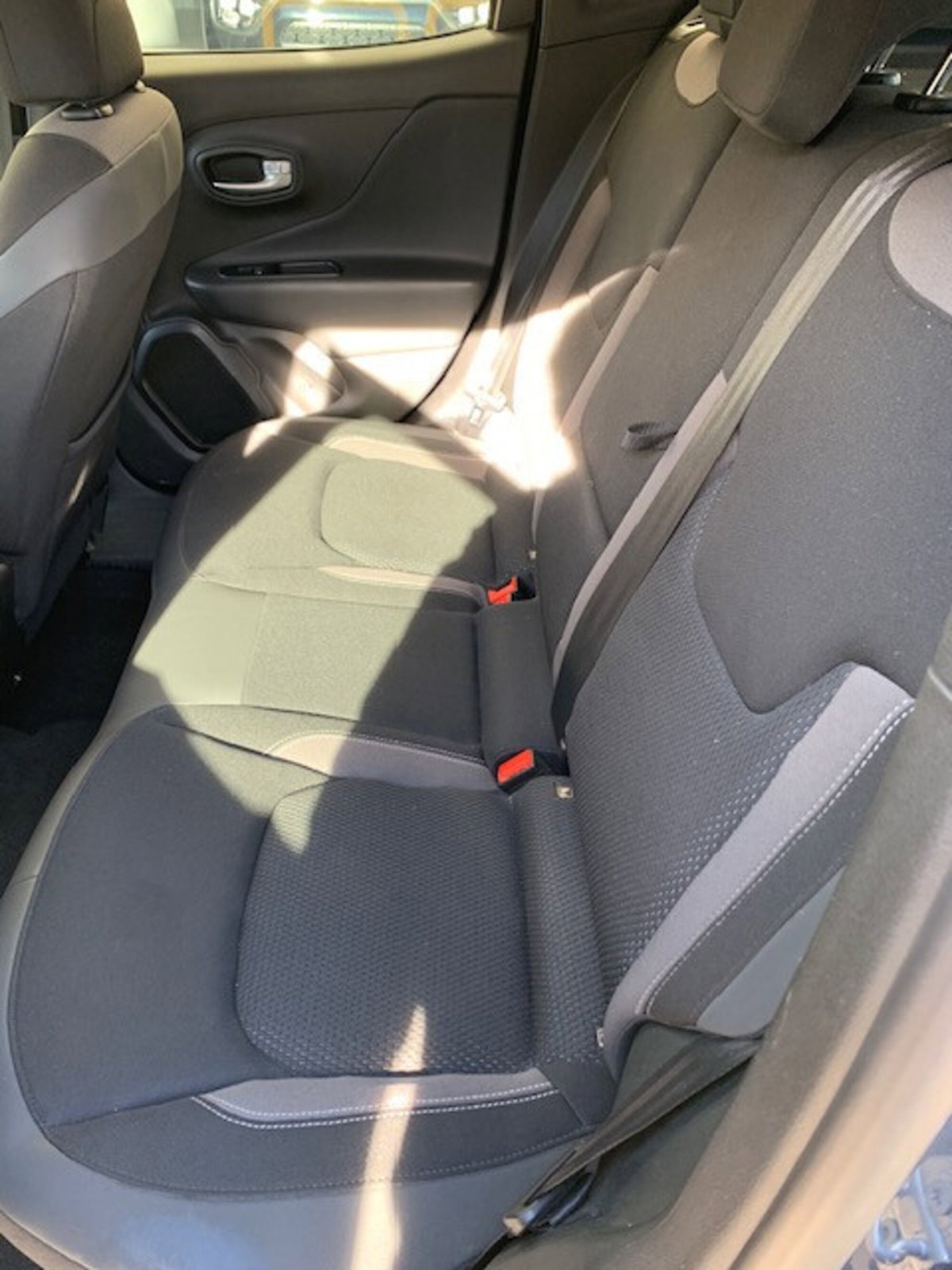 Jeep Renegade 1.6 Mjt 130 CV Limited (8)