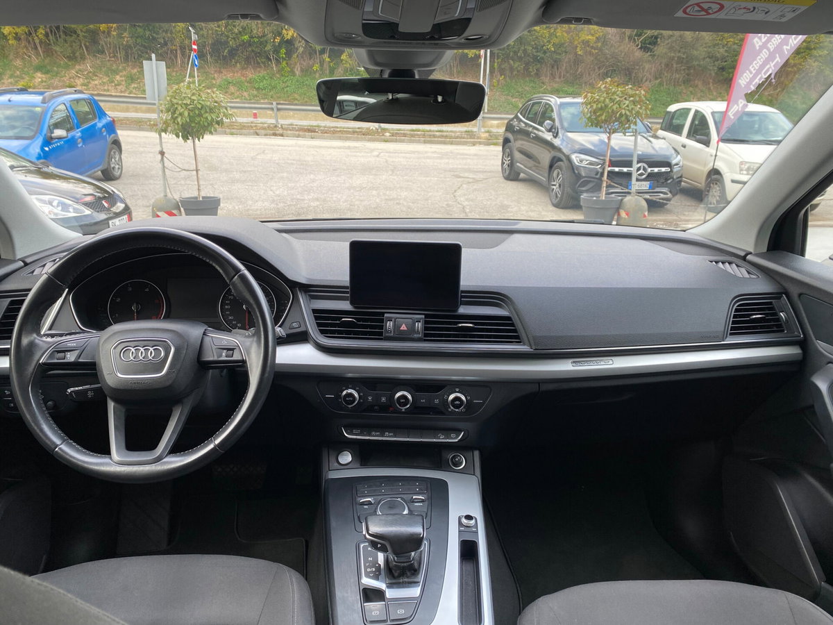 Audi Q5 2.0 TDI 190 CV quattro S tronic Business Sport (12)