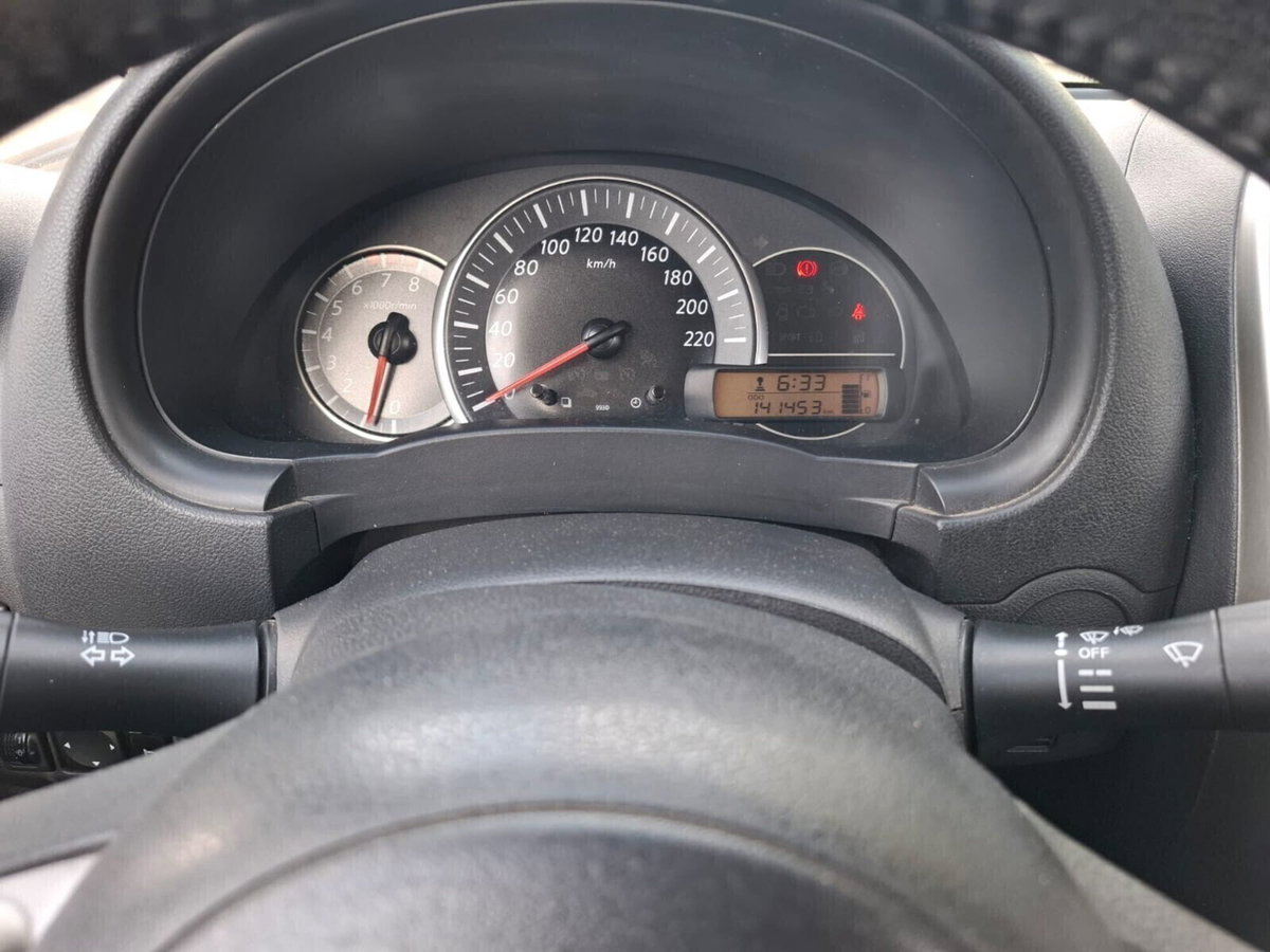 Nissan Micra 1.2 12V 5 porte Tekna (9)