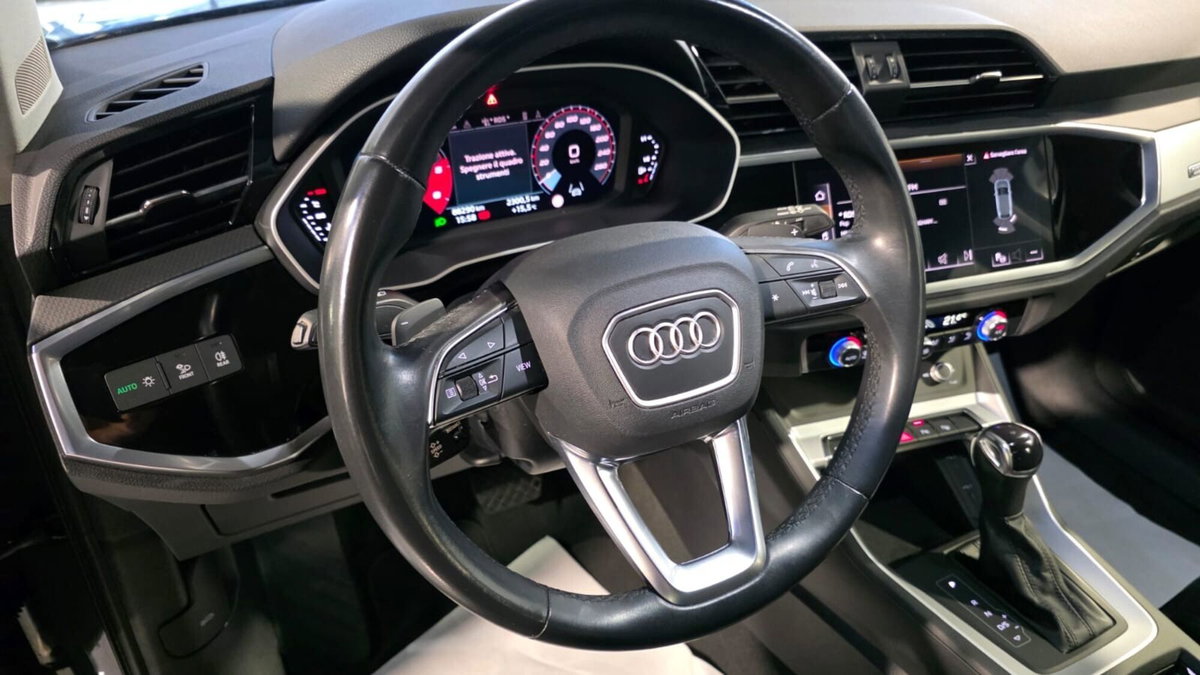 Audi Q3 Sportback 35 TDI quattro S tronic Business Plus (12)