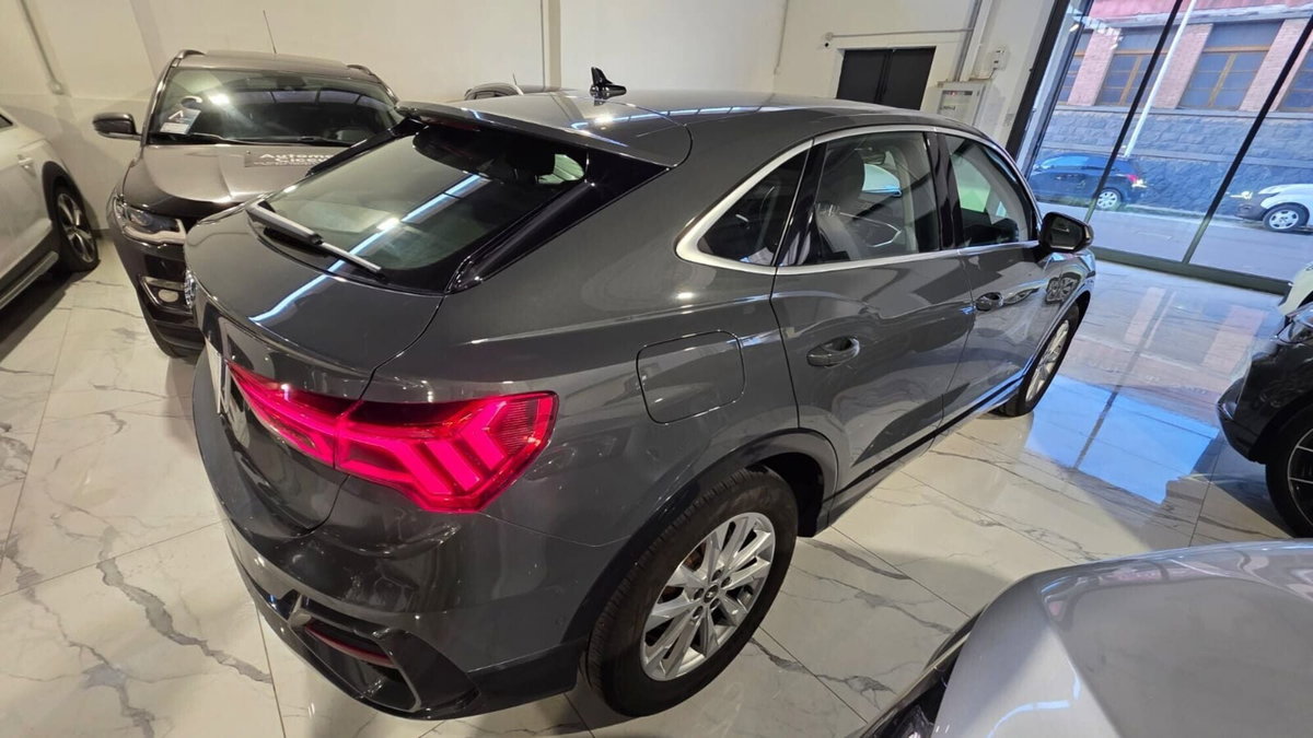Audi Q3 Sportback 35 TDI quattro S tronic Business Plus (6)