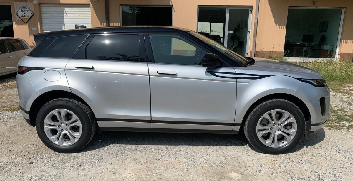 Land Rover Range Rover Evoque 2.0D I4-L.Flw 150 CV R-Dynamic S (6)