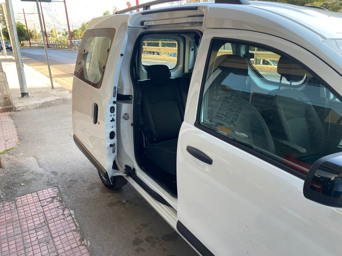 Dacia Dokker 1.5 Blue dCi 8V 95CV Comfort (12)