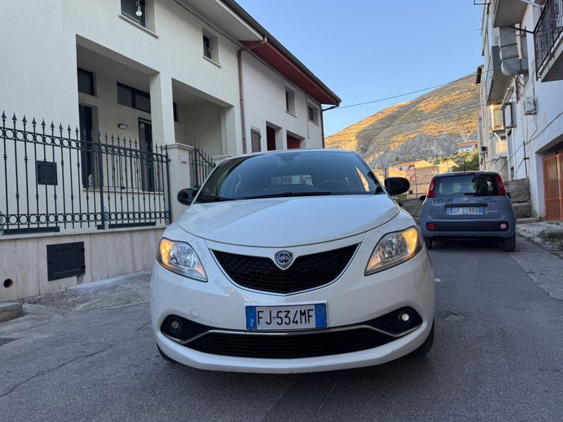 Lancia Ypsilon 1.2 69 CV 5 porte GPL Ecochic Gold