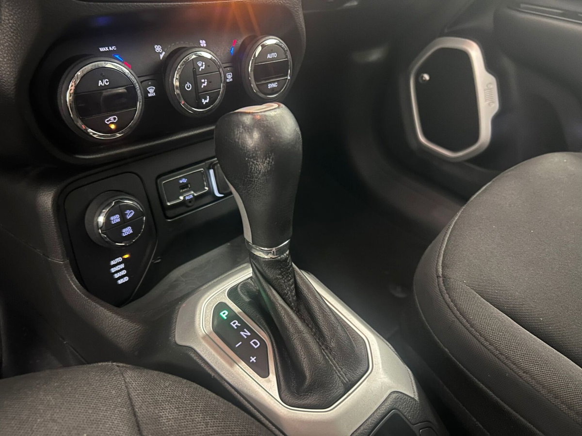 Jeep Renegade 2.0 Mjt 140CV 4WD Active Drive Limited (13)