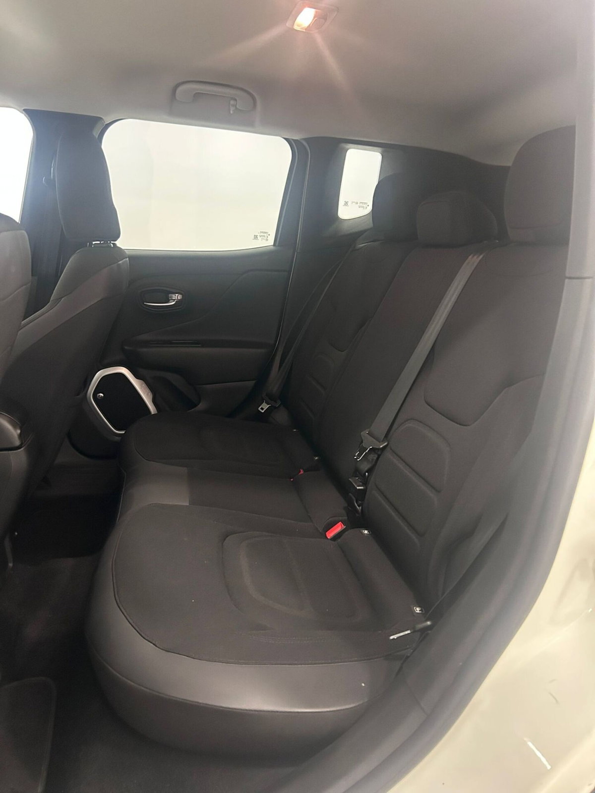 Jeep Renegade 2.0 Mjt 140CV 4WD Active Drive Limited (19)