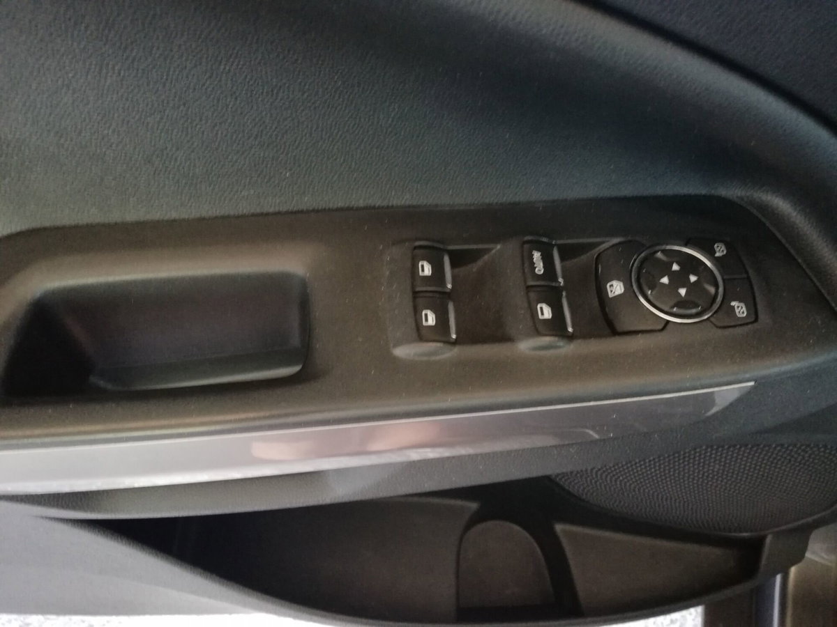 Ford EcoSport 1.5 TDCi 100 CV Start&Stop Plus (9)
