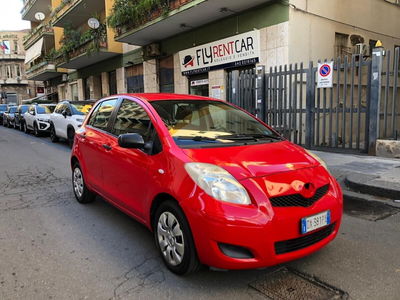 Toyota Yaris 1.0 5 porte usata
