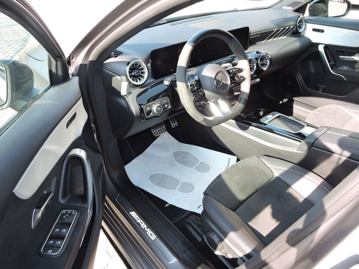 Mercedes-Benz Classe A 45S AMG 4Matic+ (10)