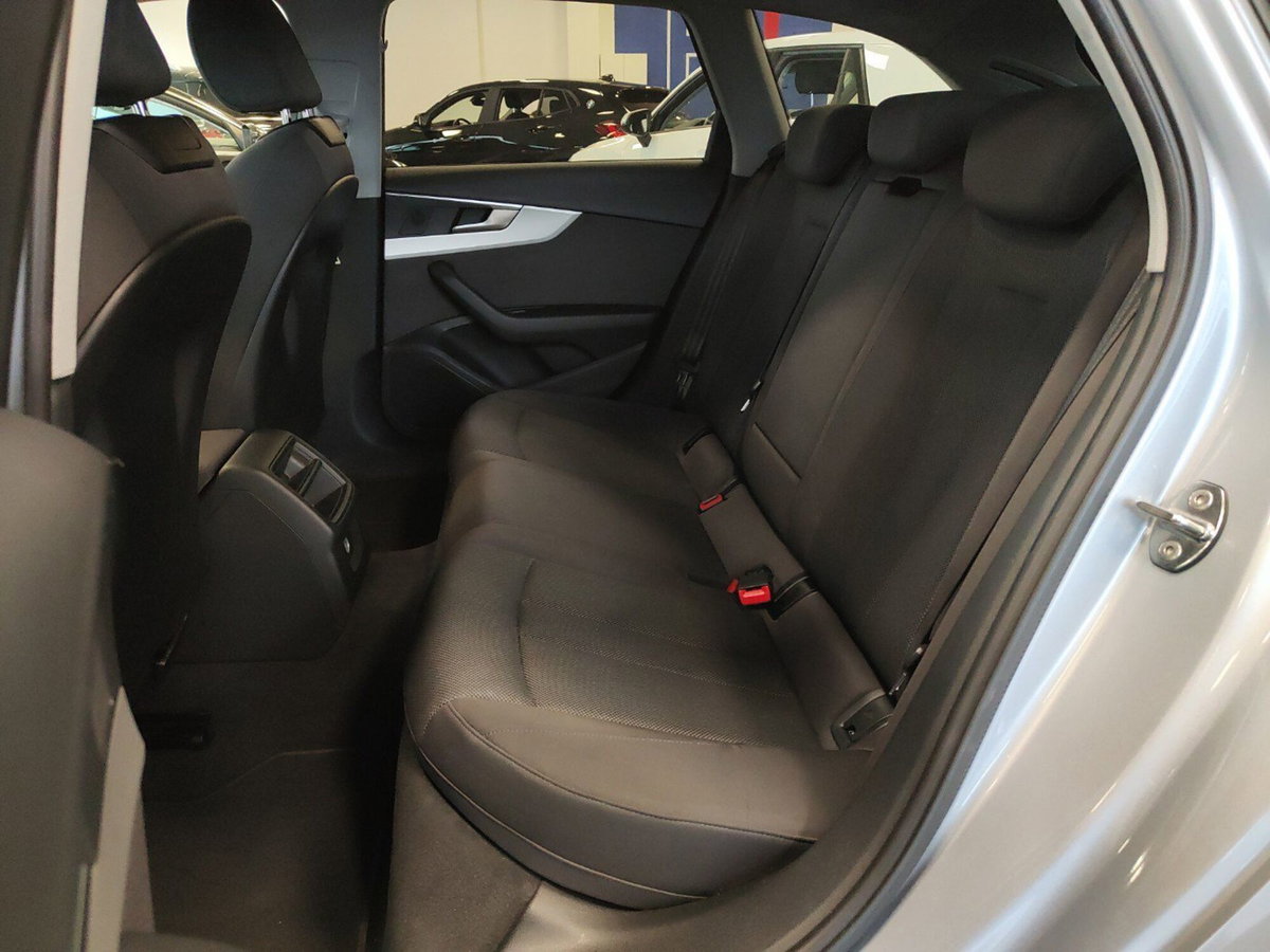 Audi A4 Avant 40 TDI S tronic Business (6)