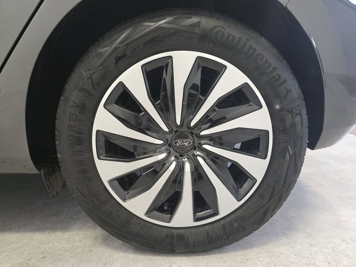 Ford Fiesta 1.0 Ecoboost Hybrid 125 CV 5 porte Titanium (9)