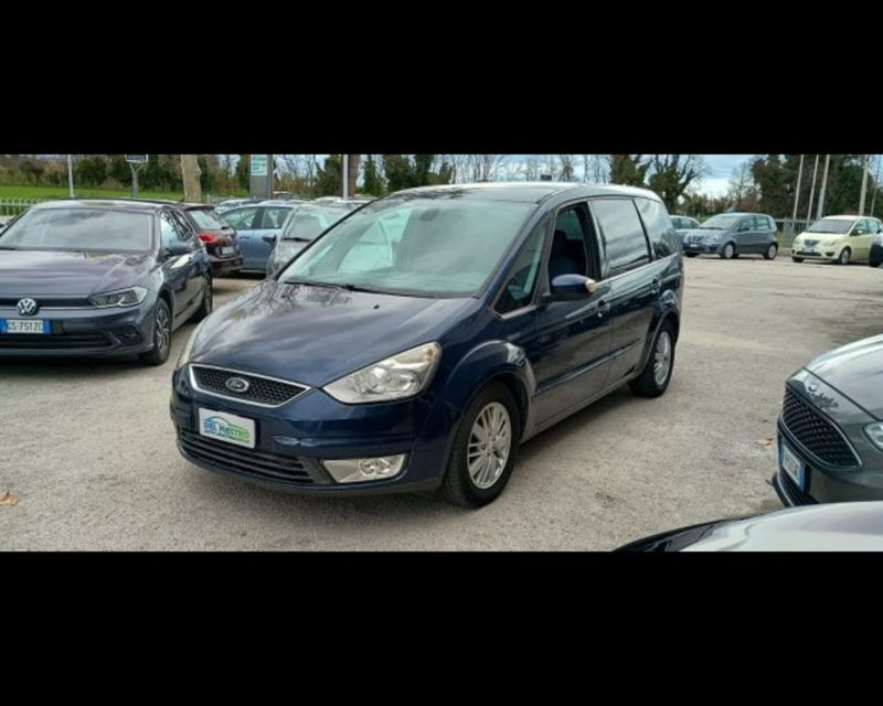 Ford Galaxy 2.0 TDCi 140 CV Ghia