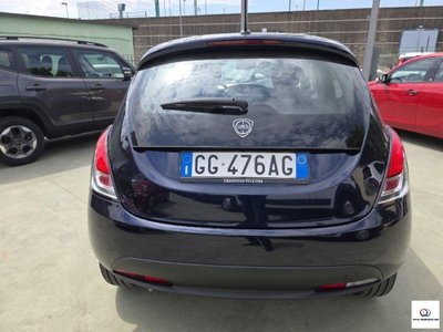 Lancia Ypsilon 1.0 FireFly 5 porte S&S Hybrid Silver Plus (10)