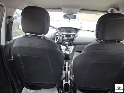 Lancia Ypsilon 1.0 FireFly 5 porte S&S Hybrid Silver Plus (15)