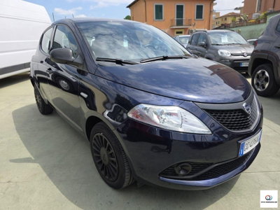 Lancia Ypsilon 1.0 FireFly 5 porte S&S Hybrid Silver Plus (5)