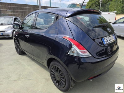 Lancia Ypsilon 1.0 FireFly 5 porte S&S Hybrid Silver Plus (6)