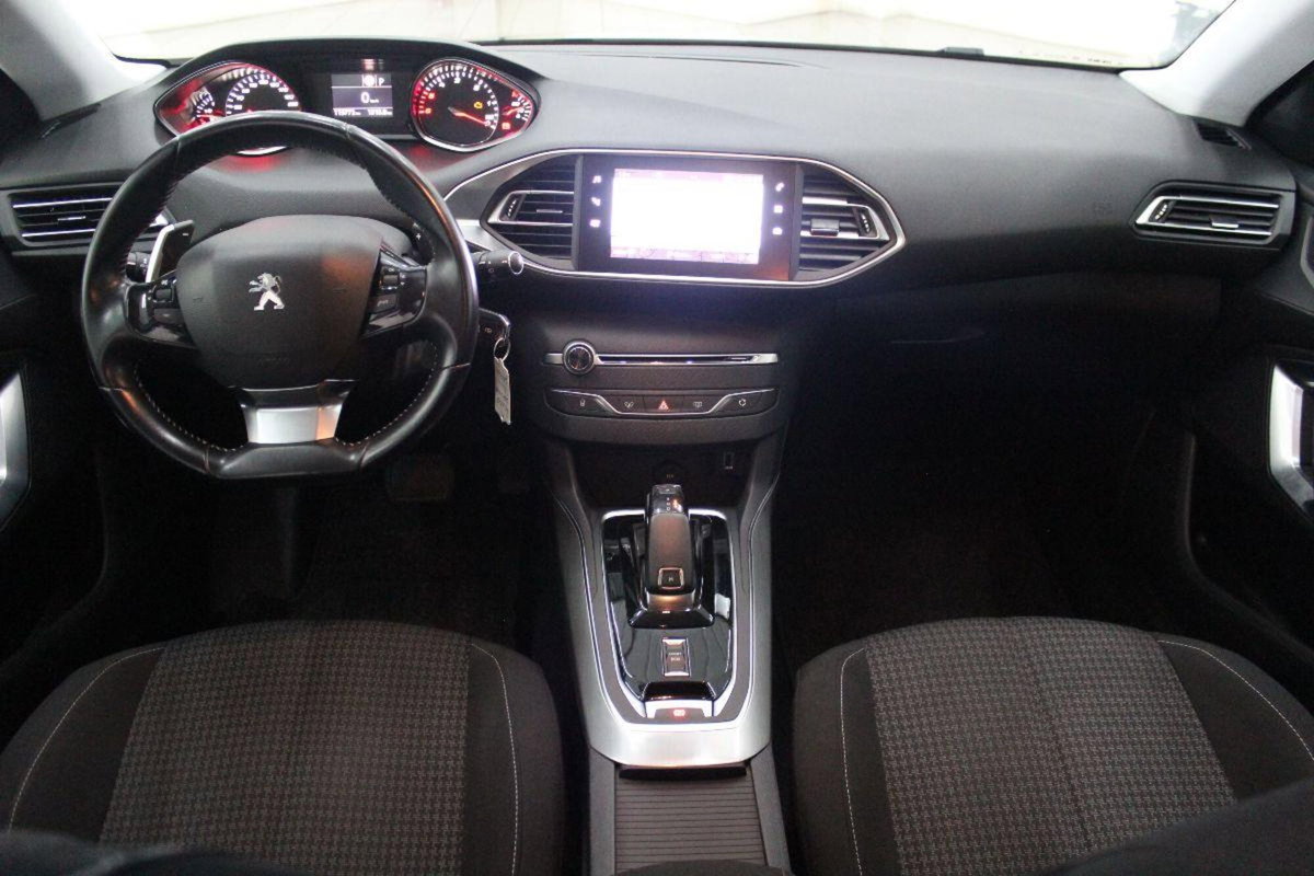 Peugeot 308 SW BlueHDi 130 S&S EAT6 Business (7)