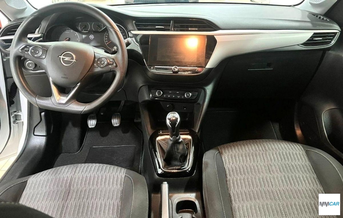 Opel Corsa 1.2 Edition (11)
