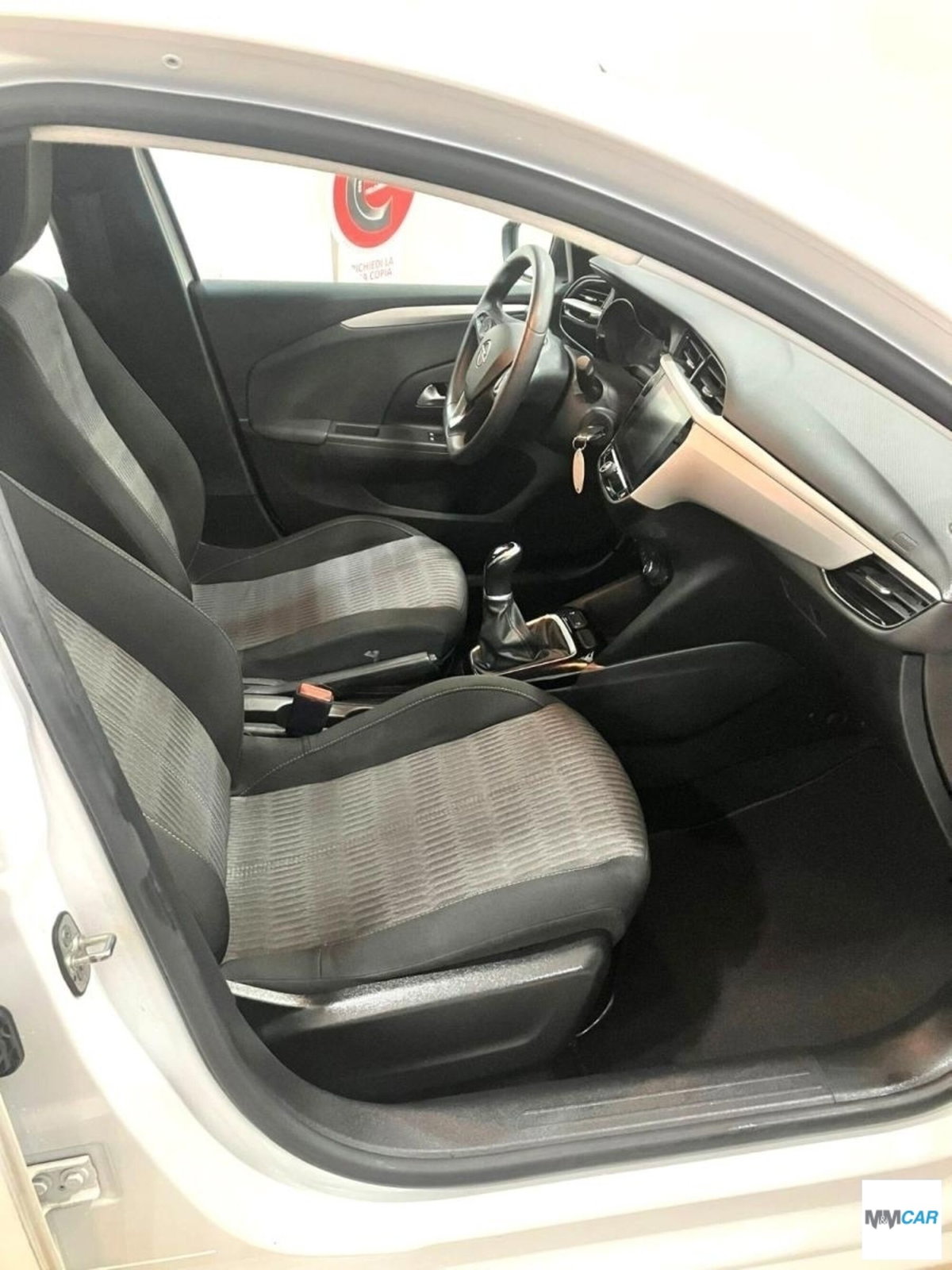 Opel Corsa 1.2 Edition (13)