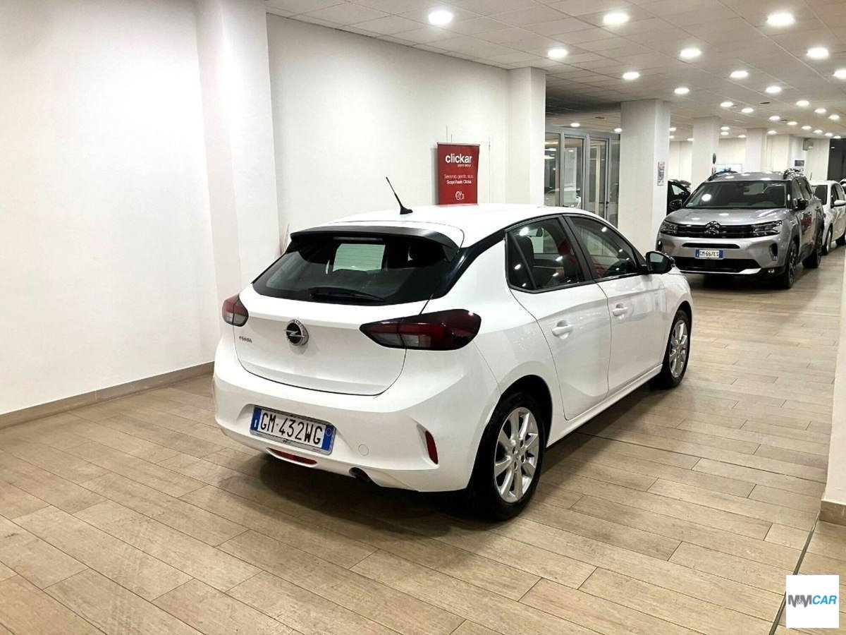 Opel Corsa 1.2 Edition (3)