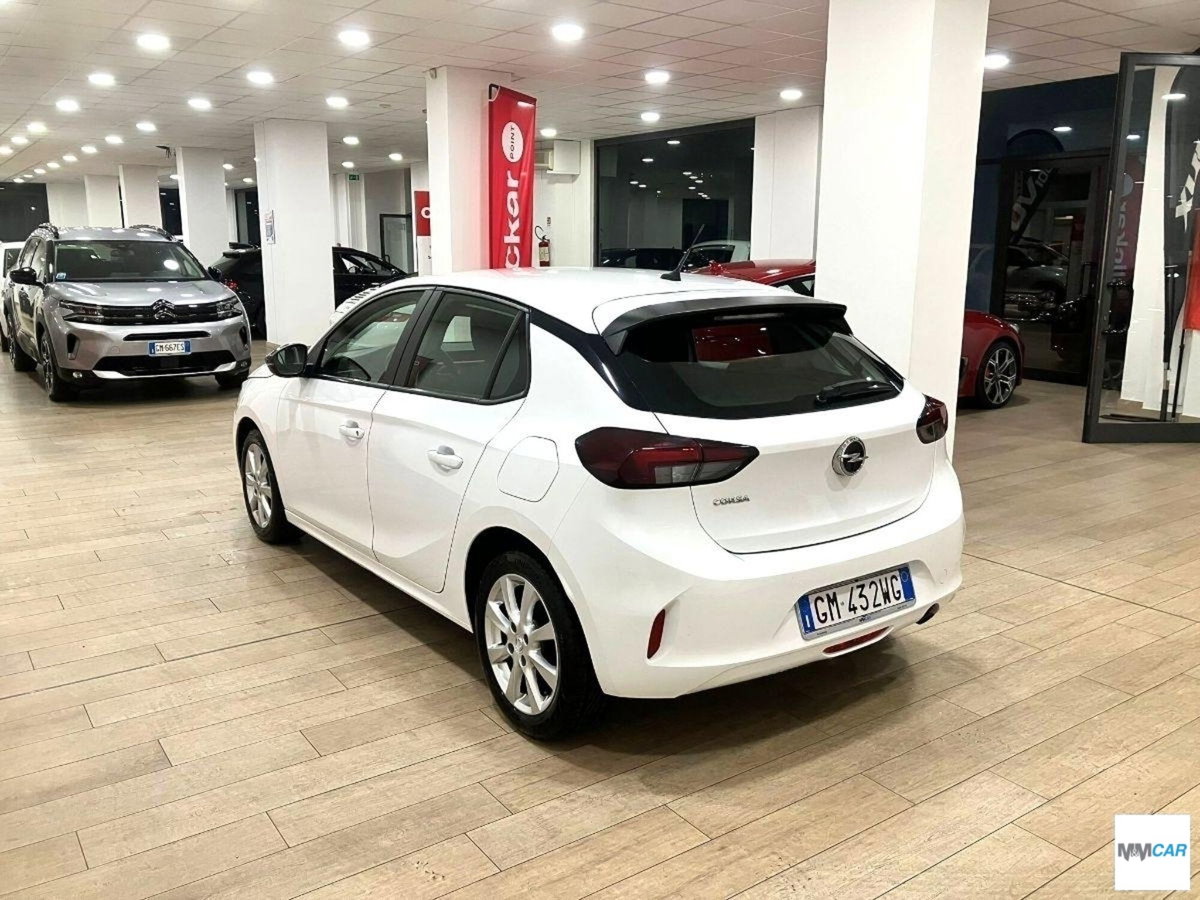 Opel Corsa 1.2 Edition (4)