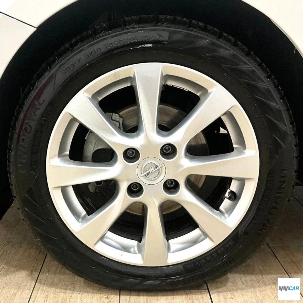 Opel Corsa 1.2 Edition (5)