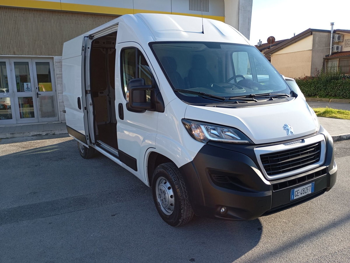 Peugeot Boxer Furgone 335 2.2 BlueHDi 140 S&S PM-TM Furgone Vetrato (3)