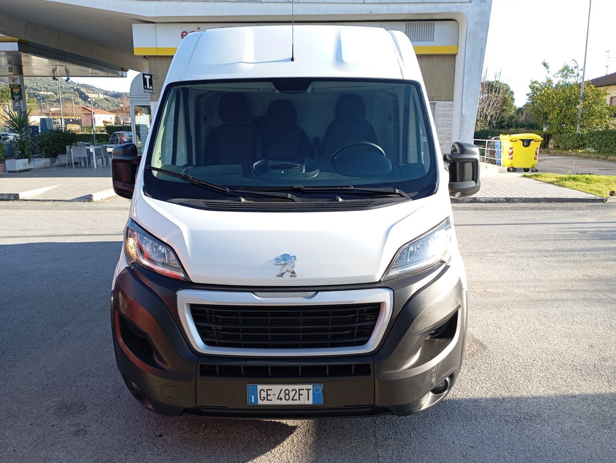 Peugeot Boxer Furgone 335 2.2 BlueHDi 140 S&S PM-TM Furgone Vetrato (4)