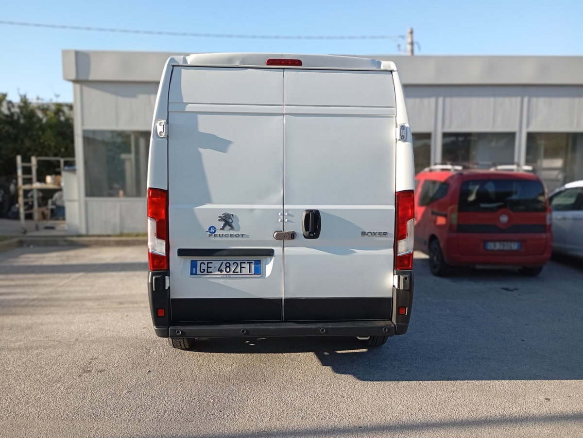 Peugeot Boxer Furgone 335 2.2 BlueHDi 140 S&S PM-TM Furgone Vetrato (6)