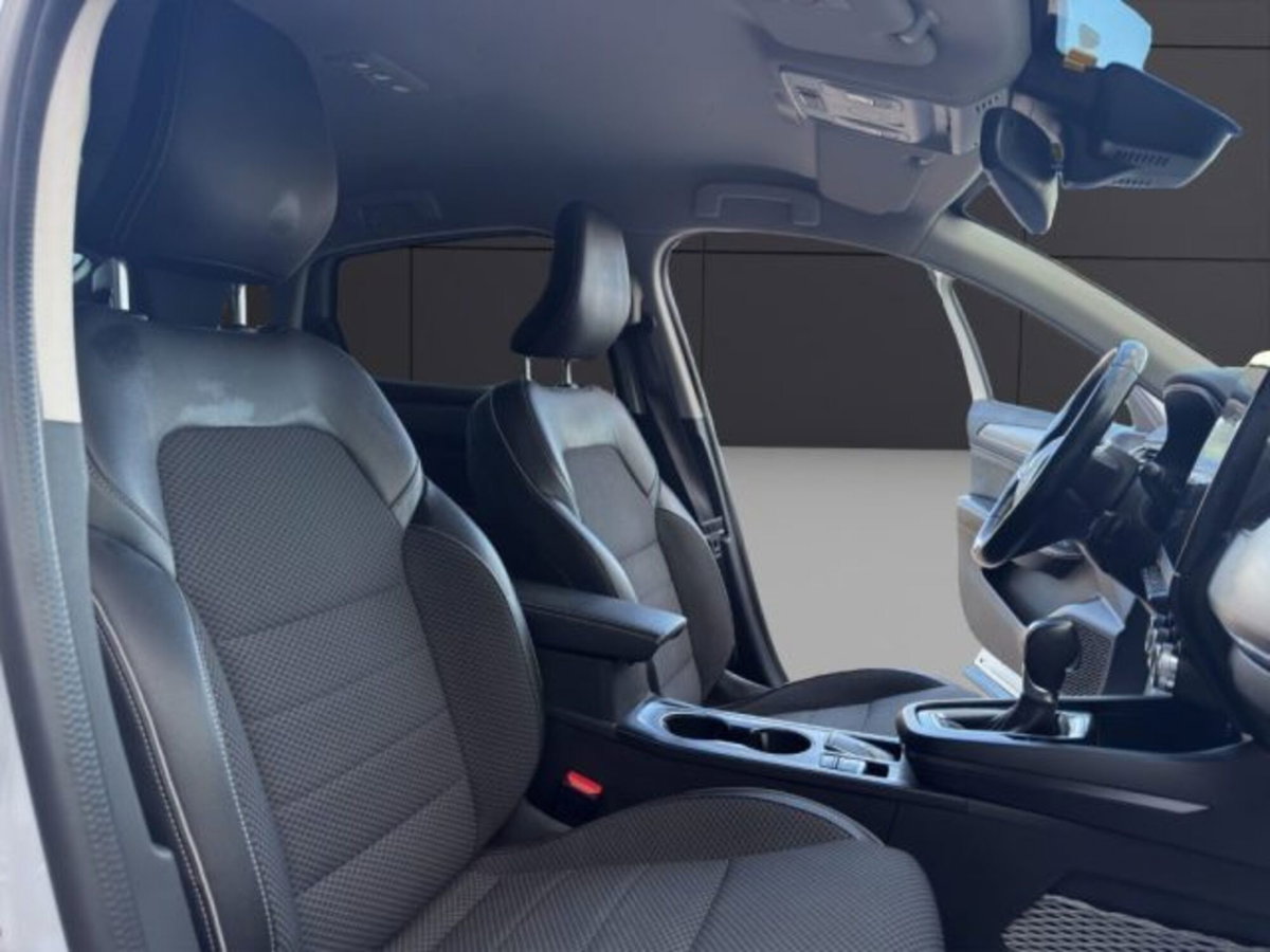 Renault Arkana E-Tech 145 CV Intens (17)