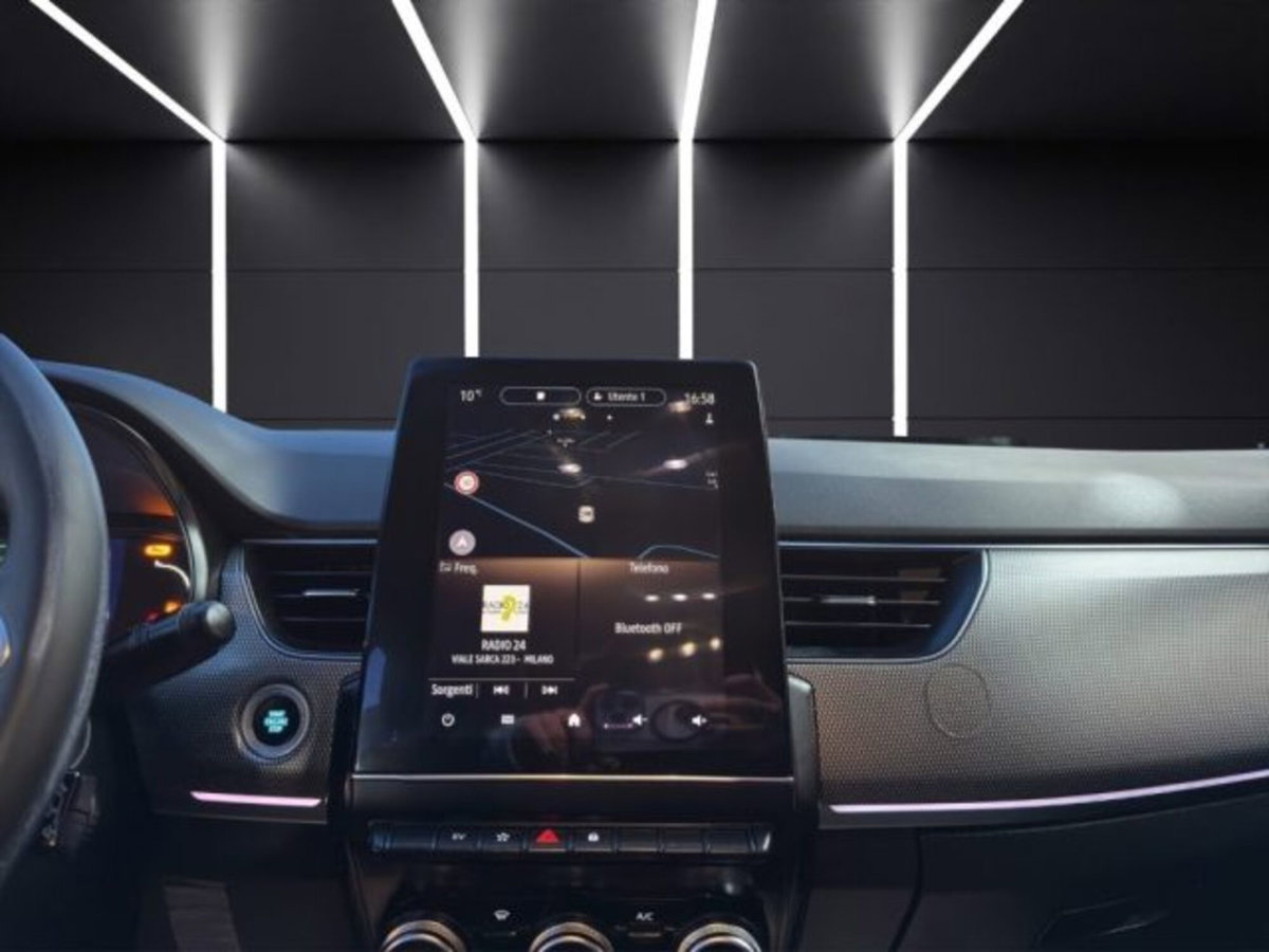 Renault Arkana E-Tech 145 CV Intens (16)