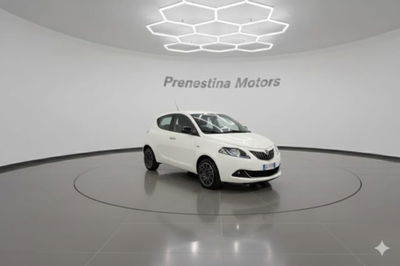 Lancia Ypsilon 1.0 FireFly 5 porte S&S Hybrid Ecochic Gold usata