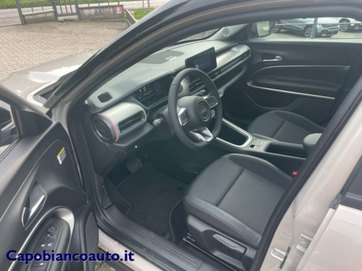 Jeep Avenger 1.2 turbo Summit fwd 100cv (7)