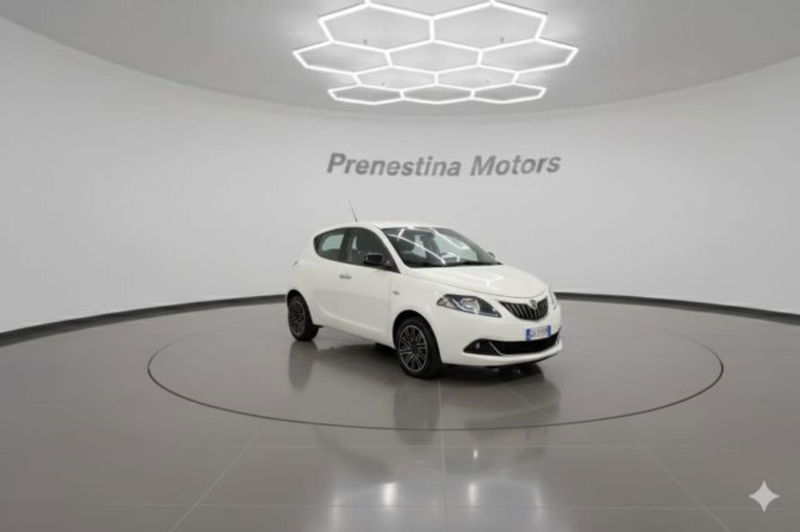 Lancia Ypsilon 1.0 FireFly 5 porte S&S Hybrid Ecochic Gold