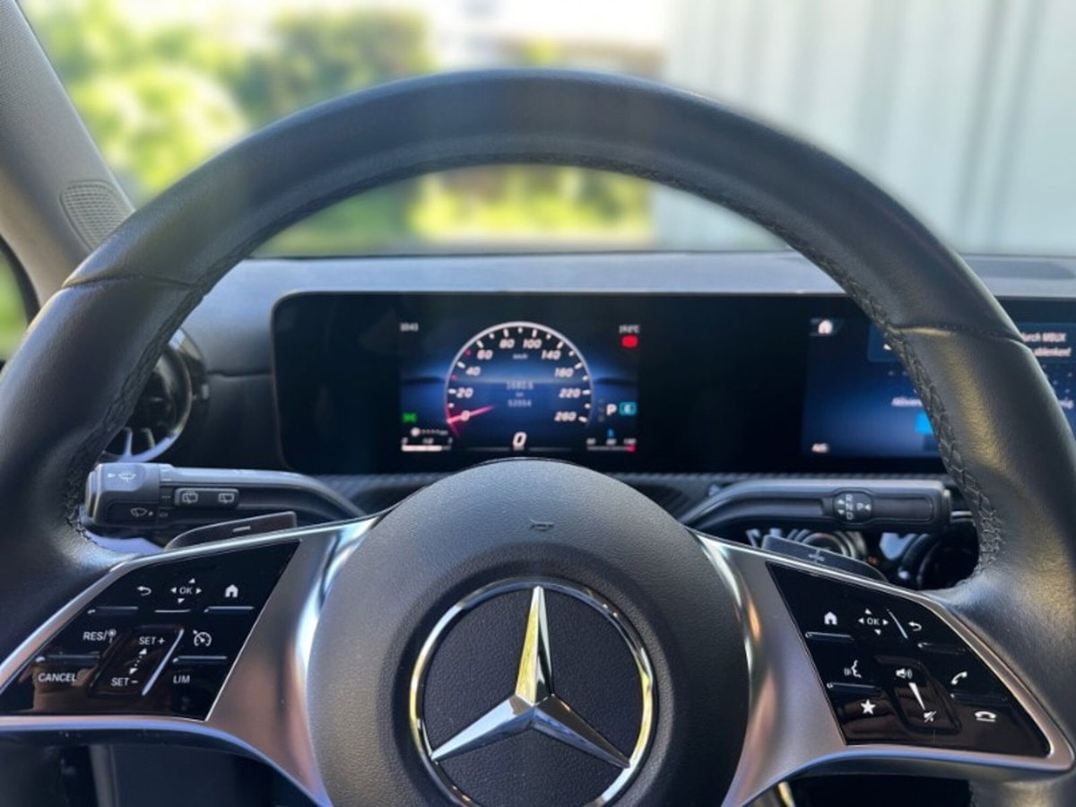 Mercedes-Benz Classe A Sedan 200 d Progressive Advanced Plus auto (8)