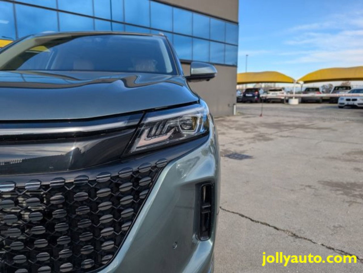 Dfsk E5  1.5 phev Luxury auto e-cvt (2)