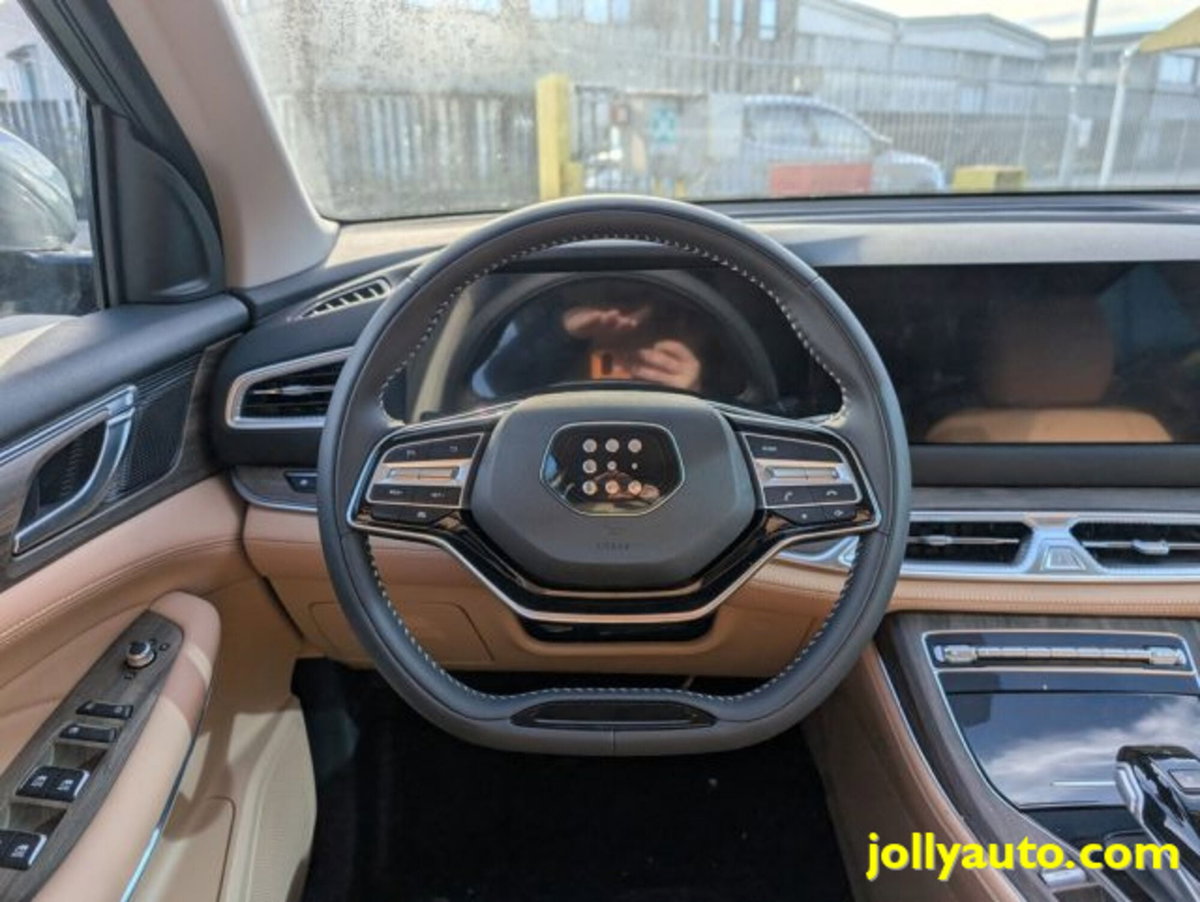 Dfsk E5  1.5 phev Luxury auto e-cvt (4)