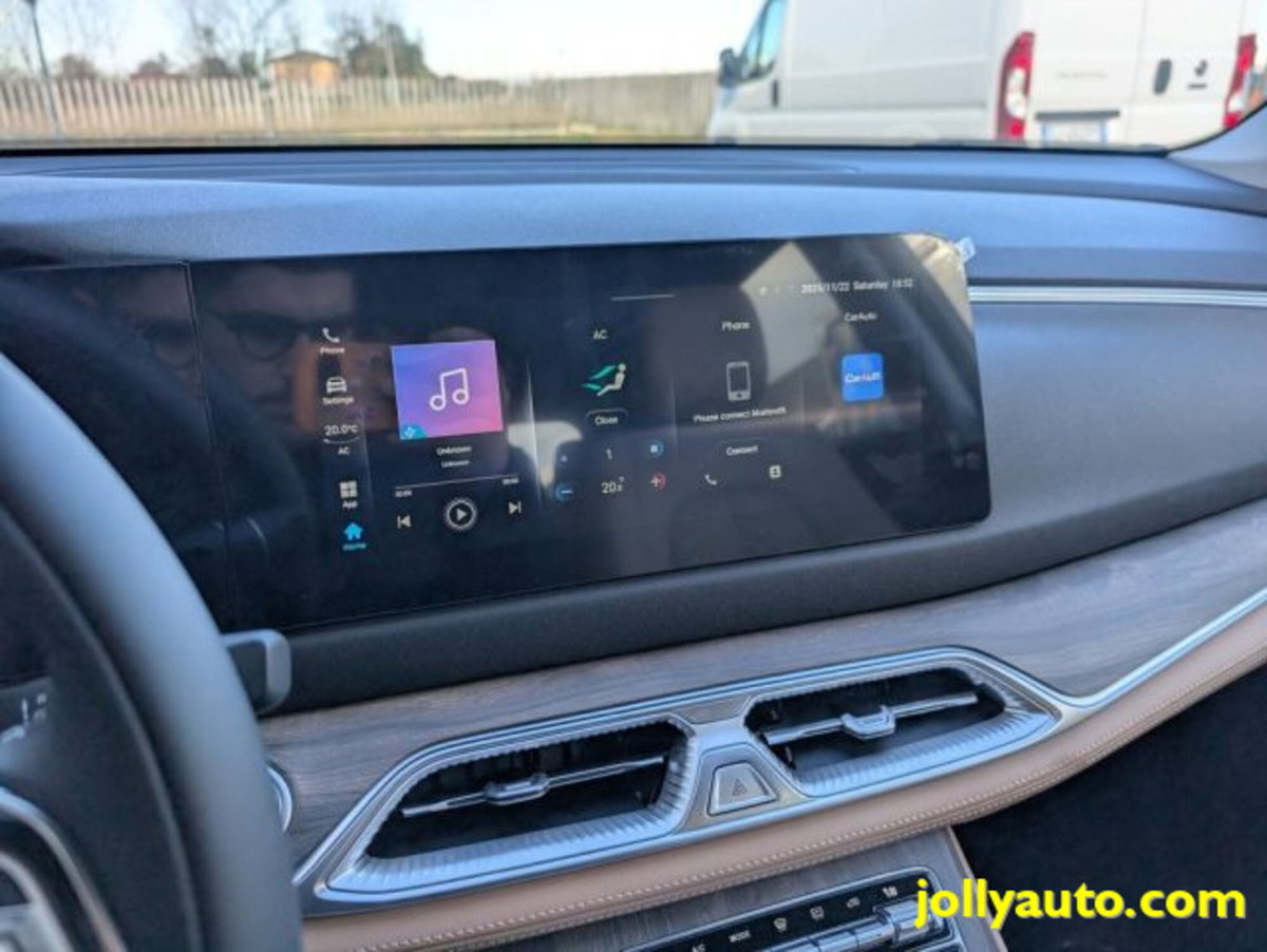 Dfsk E5  1.5 phev Luxury auto e-cvt (6)