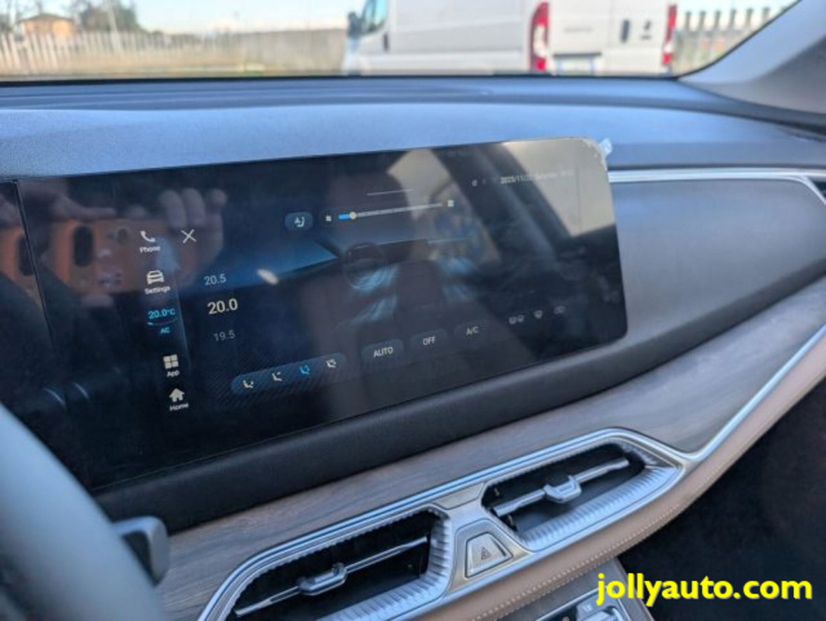Dfsk E5  1.5 phev Luxury auto e-cvt (8)