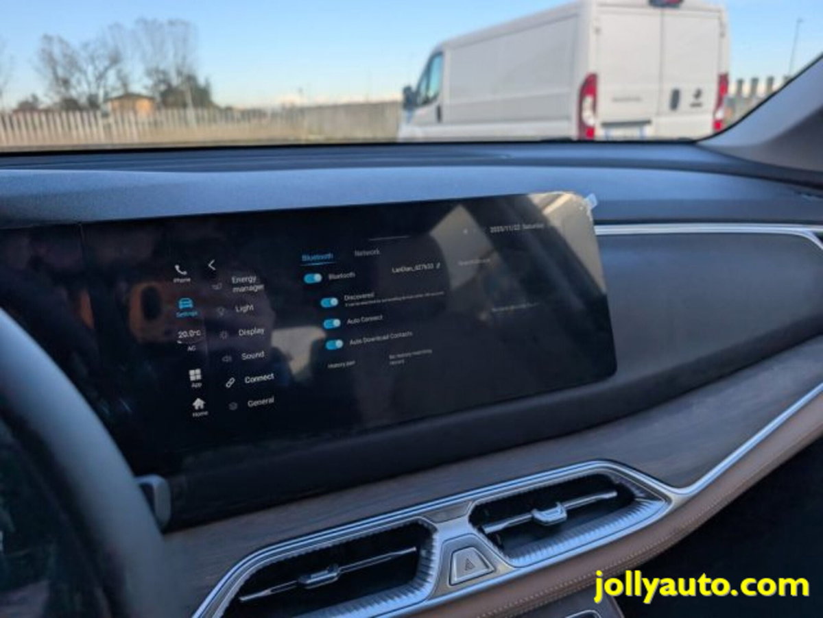 Dfsk E5  1.5 phev Luxury auto e-cvt (9)