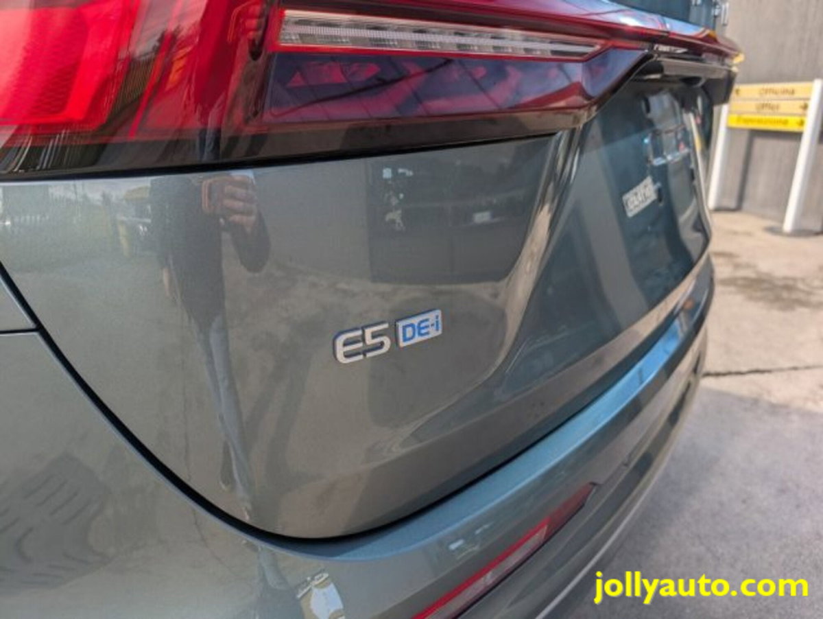 Dfsk E5  1.5 phev Luxury auto e-cvt (12)