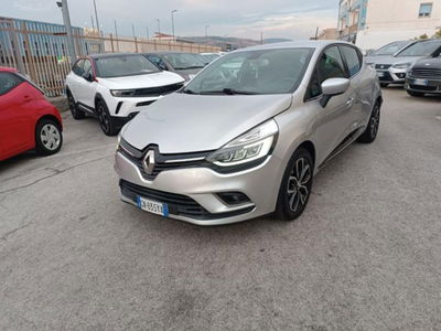 Renault Clio TCe 12V 90 CV 5 porte Moschino Intens usata