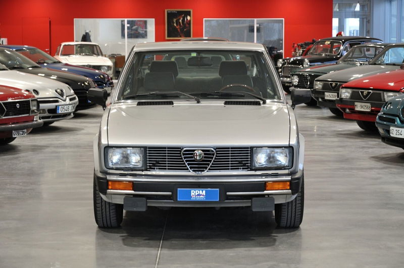 Alfa Romeo Alfetta 2.0i CEM