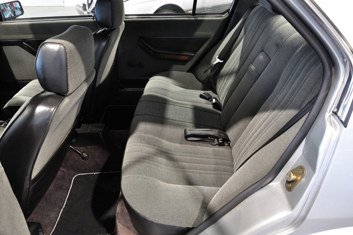 Alfa Romeo Alfetta 2.0i CEM (14)