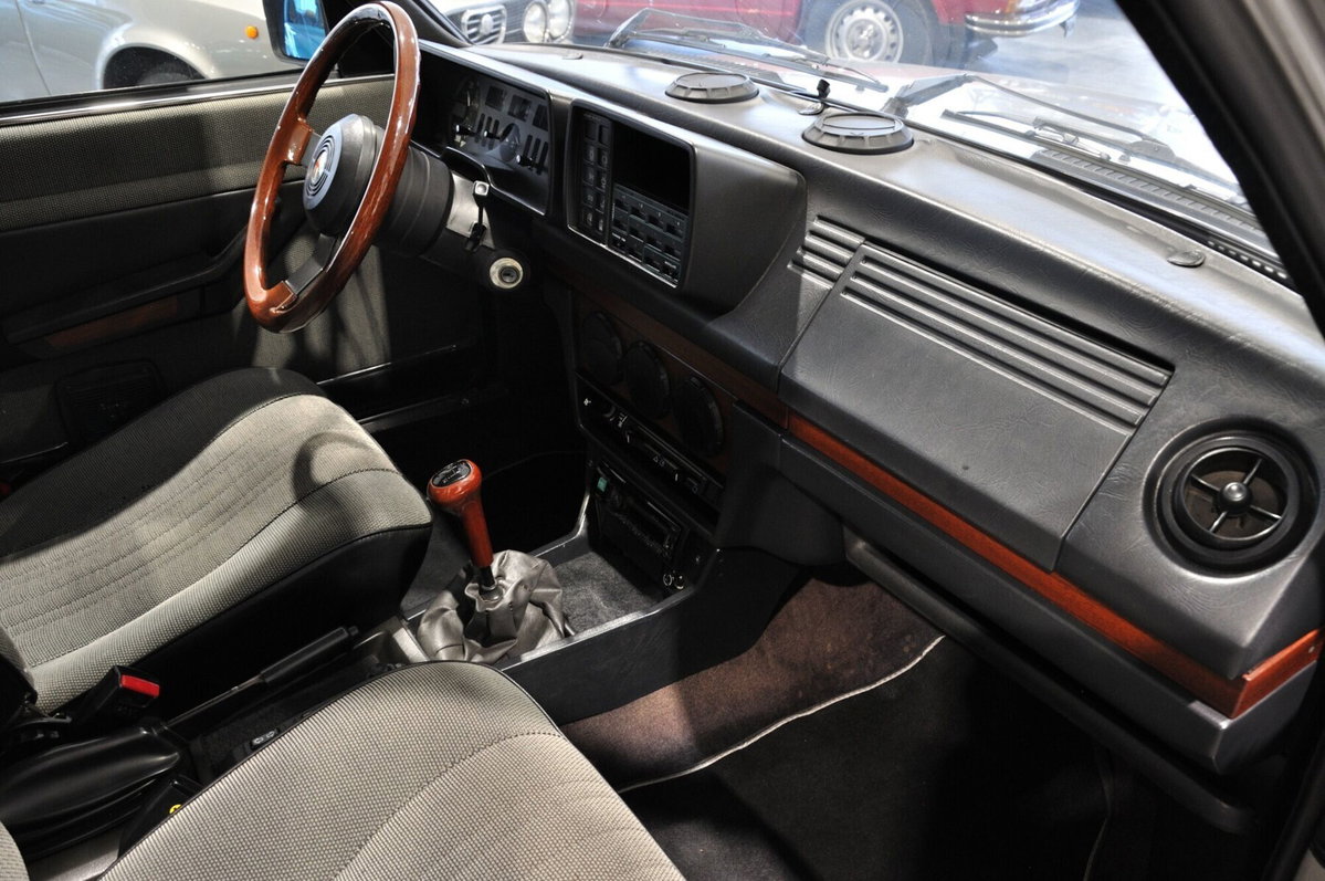 Alfa Romeo Alfetta 2.0i CEM (15)