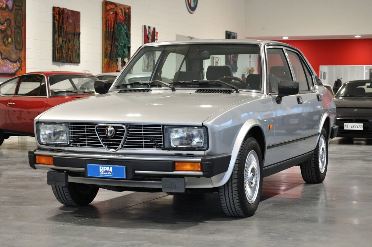 Alfa Romeo Alfetta 2.0i CEM (3)