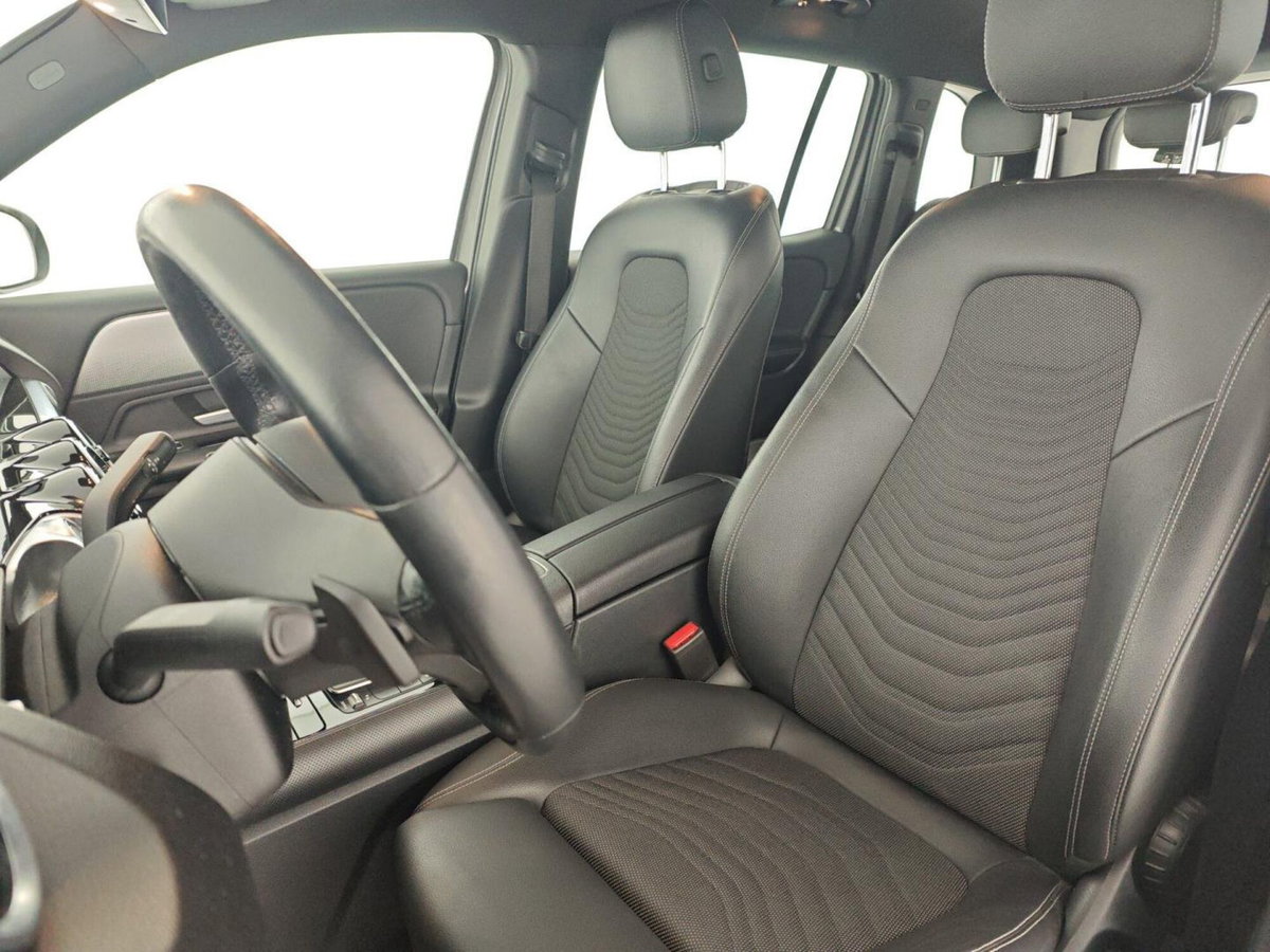 Mercedes-Benz GLB 200 d Automatic 4Matic Sport (10)