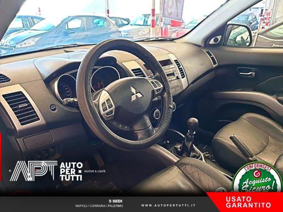 Mitsubishi Outlander 2.0 DI-D Instyle DPF 7p.ti (10)