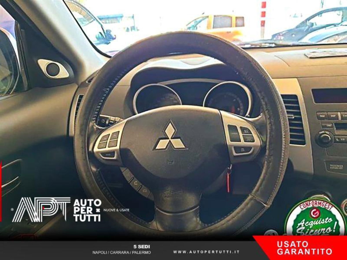 Mitsubishi Outlander 2.0 DI-D Instyle DPF 7p.ti (14)